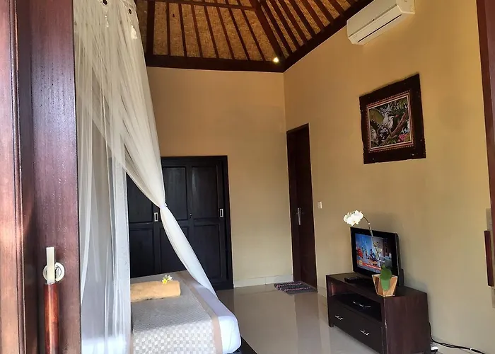 Okioka Pensión 4*